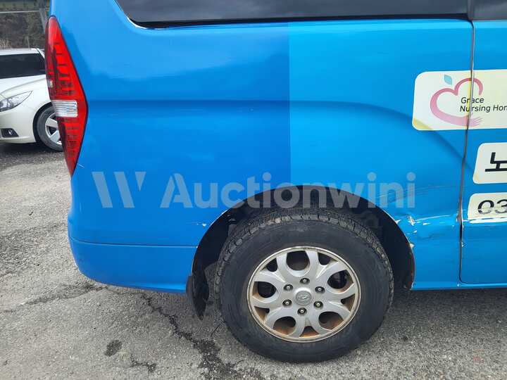 Hyundai Starex 2010 — 17