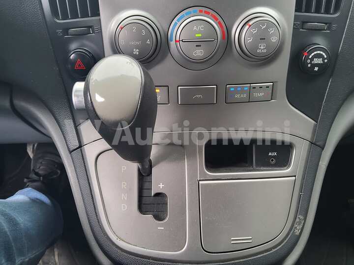 Hyundai Starex 2010 — 40