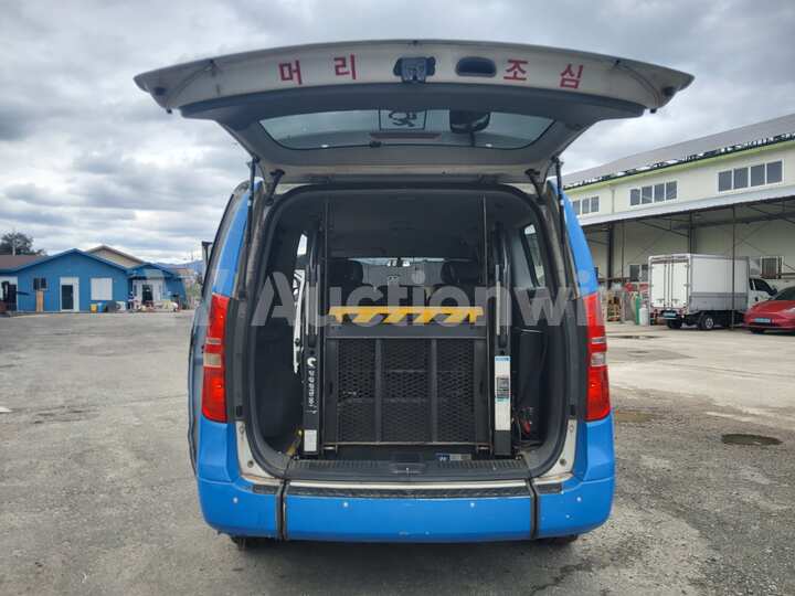 Hyundai Starex 2010 — 50