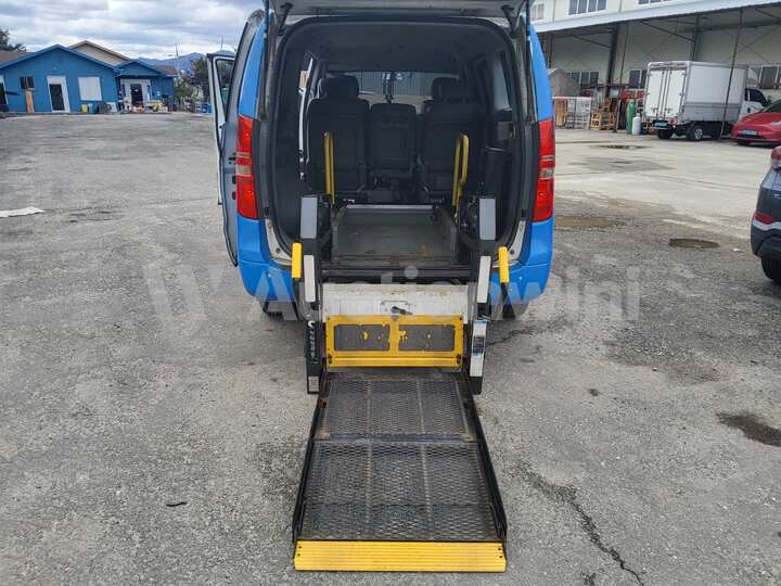 Hyundai Starex 2010 — 54