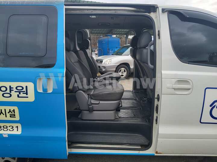 Hyundai Starex 2010 — 56