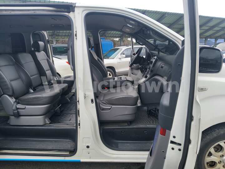 Hyundai Starex 2010 — 60