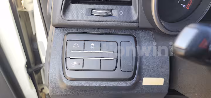 KGM (Ssangyong) Tivoli 2017 — 23
