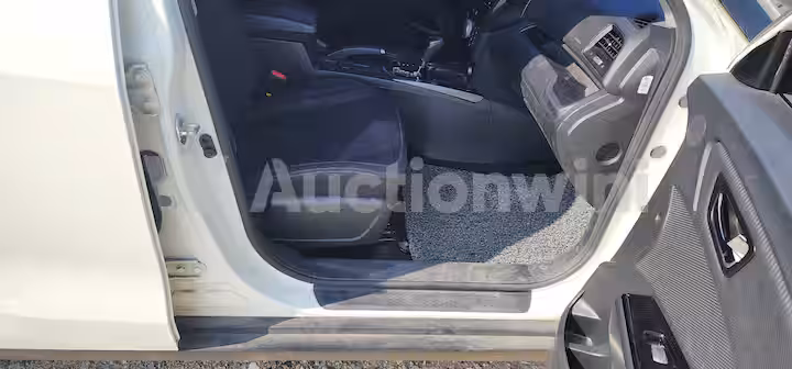 KGM (Ssangyong) Tivoli 2017 — 28