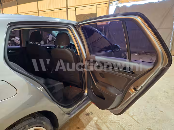 Volkswagen Golf 2014 — 28
