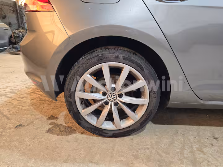 Volkswagen Golf 2014 — 52