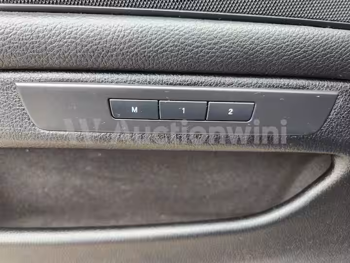 BMW 5 Series 2013 — 33