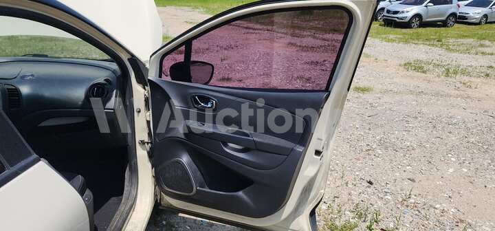 Renault QM3 2015 — 21
