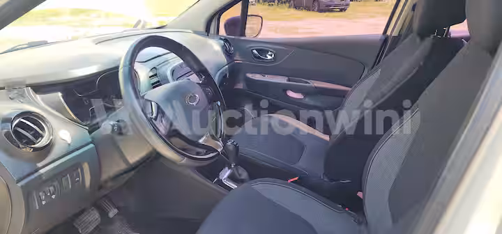 Renault QM3 2015 — 32