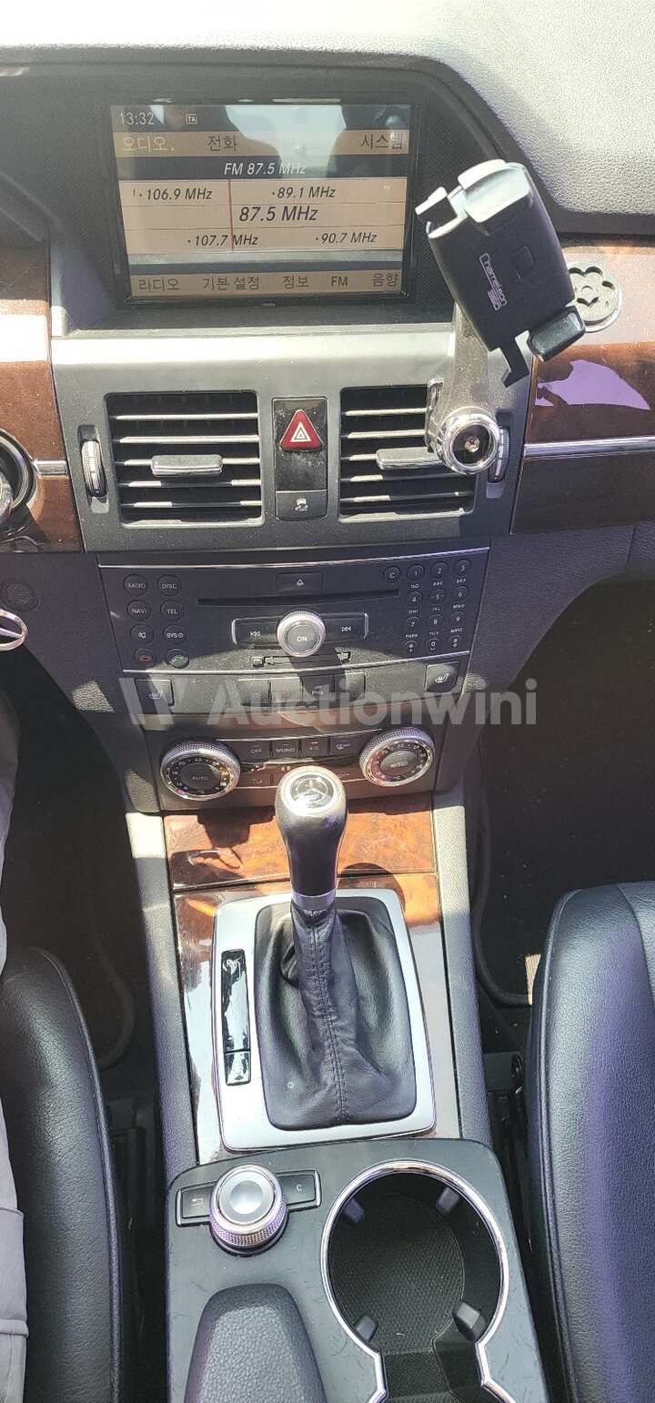 Mercedes Benz CLK Class 2011 — 14