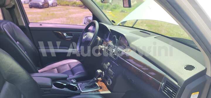 Mercedes Benz CLK Class 2011 — 23