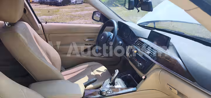 BMW 3 Series 2015 — 26