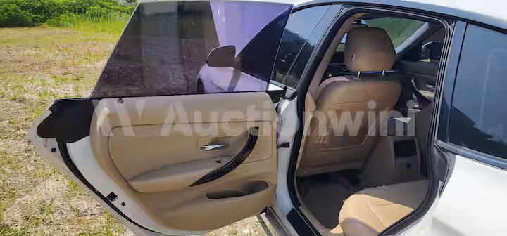 BMW 3 Series 2015 — 40