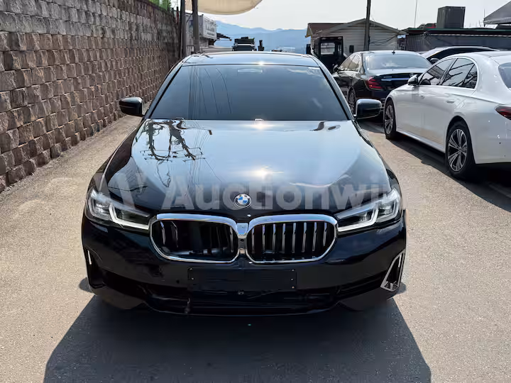 BMW 5 Series 2023 — 2