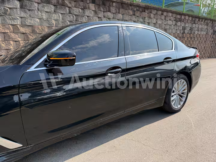 BMW 5 Series 2023 — 12