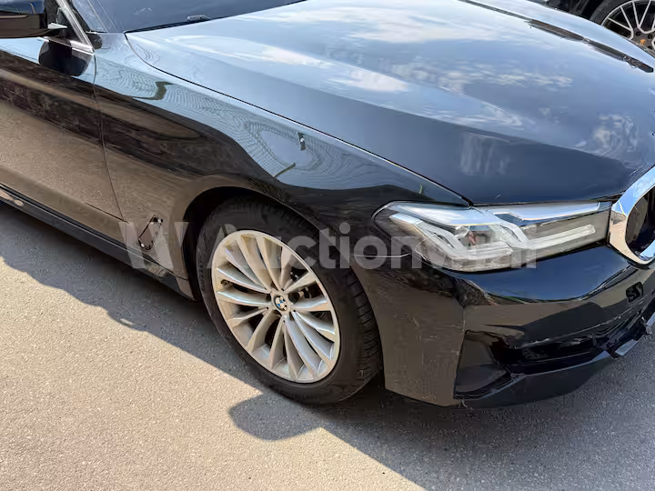 BMW 5 Series 2023 — 17