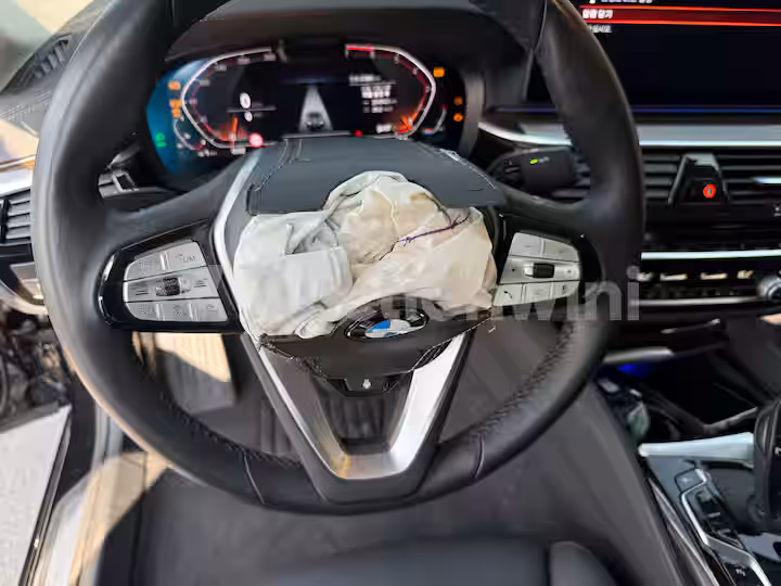 BMW 5 Series 2023 — 29