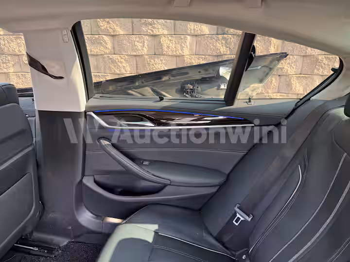 BMW 5 Series 2023 — 39