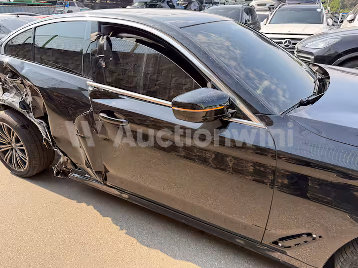 BMW 5 Series 2023 — 43