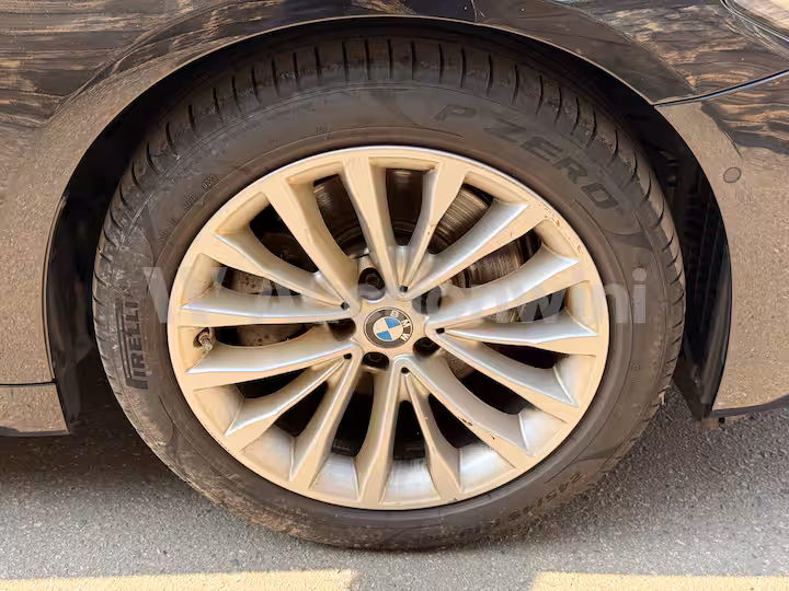 BMW 5 Series 2023 — 44