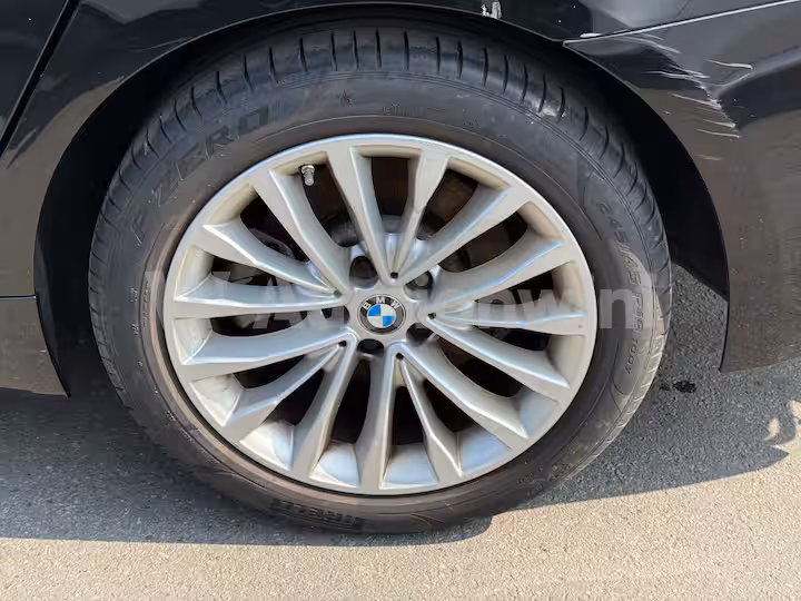 BMW 5 Series 2023 — 46