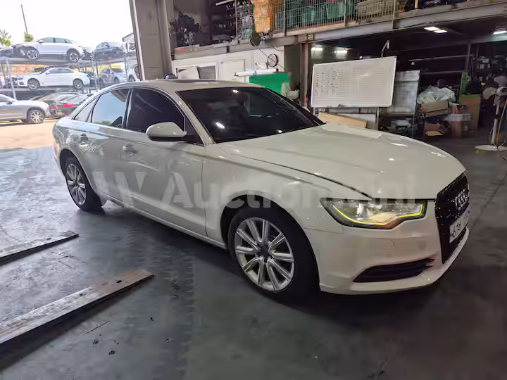 Audi A6 2014 — 1