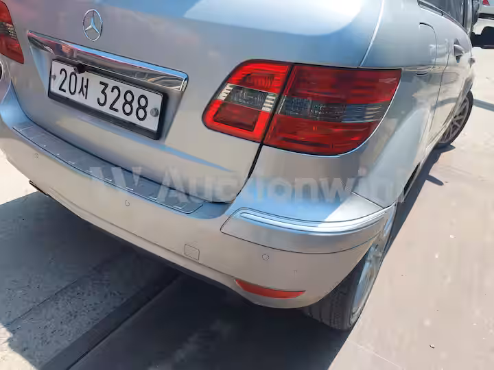 Mercedes Benz B Class 2010 — 11