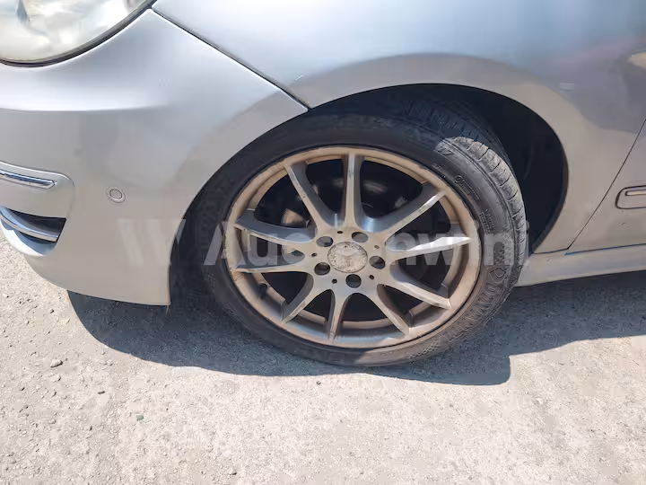 Mercedes Benz B Class 2010 — 13