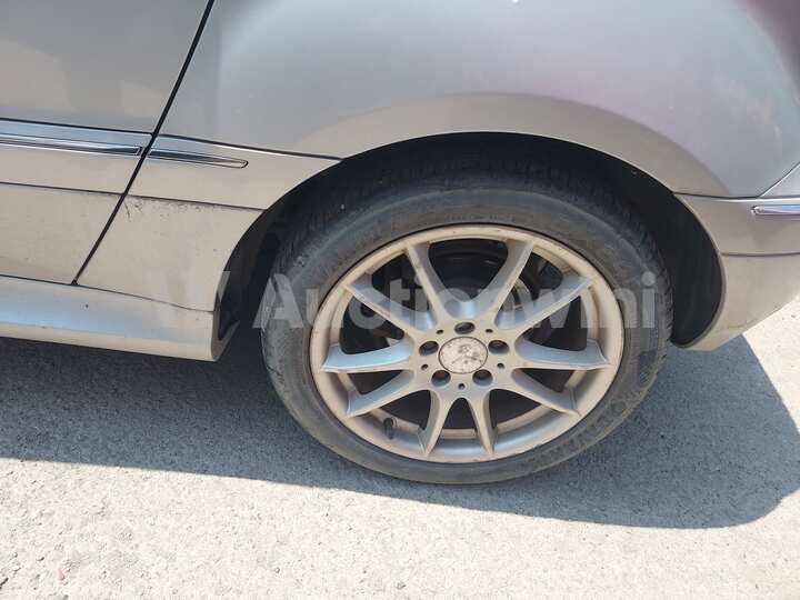 Mercedes Benz B Class 2010 — 14