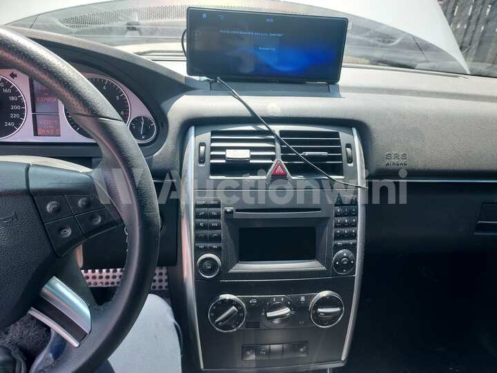 Mercedes Benz B Class 2010 — 44