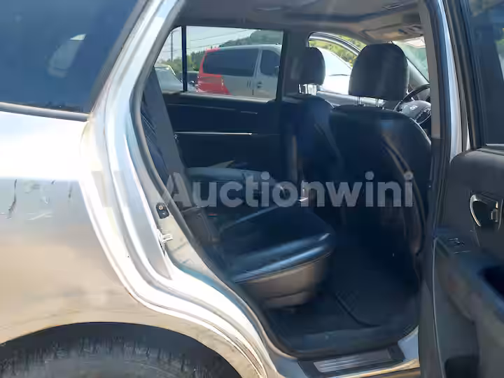 Hyundai SantaFe 2009 — 32