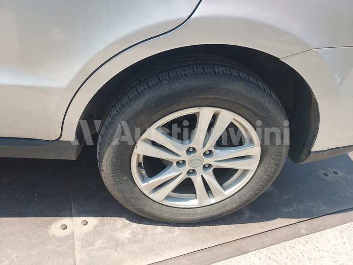 Hyundai SantaFe 2010 — 13