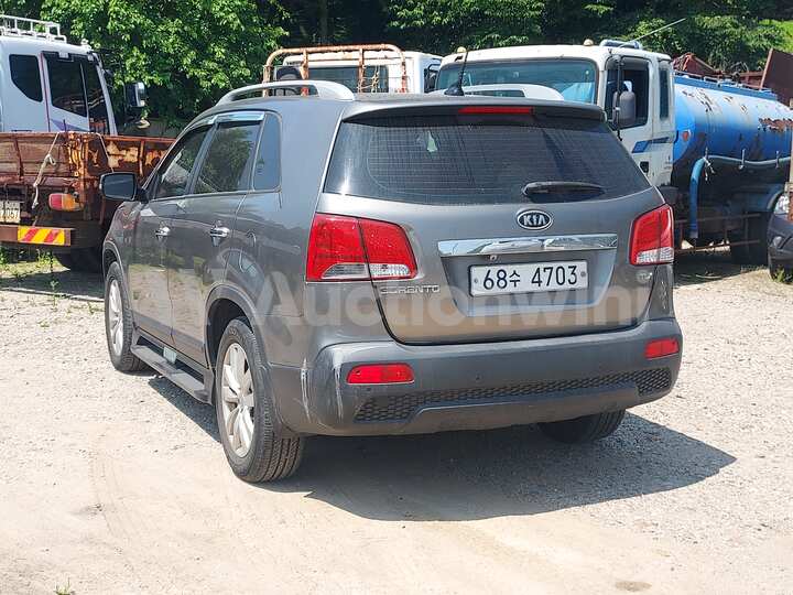 Kia Sorento 2011 — 3