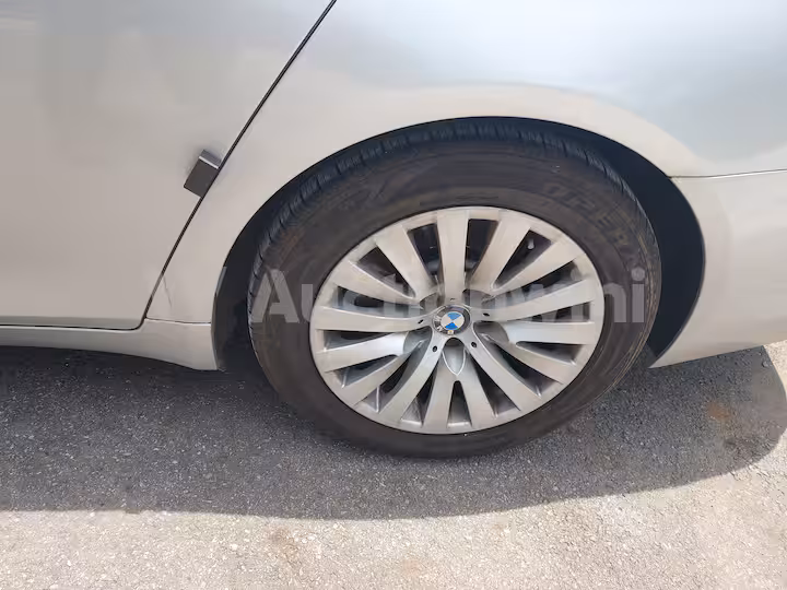 BMW 7 Series 2010 — 13