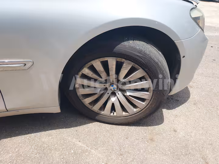 BMW 7 Series 2010 — 15