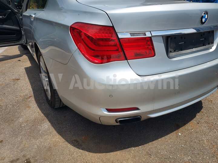 BMW 7 Series 2010 — 10