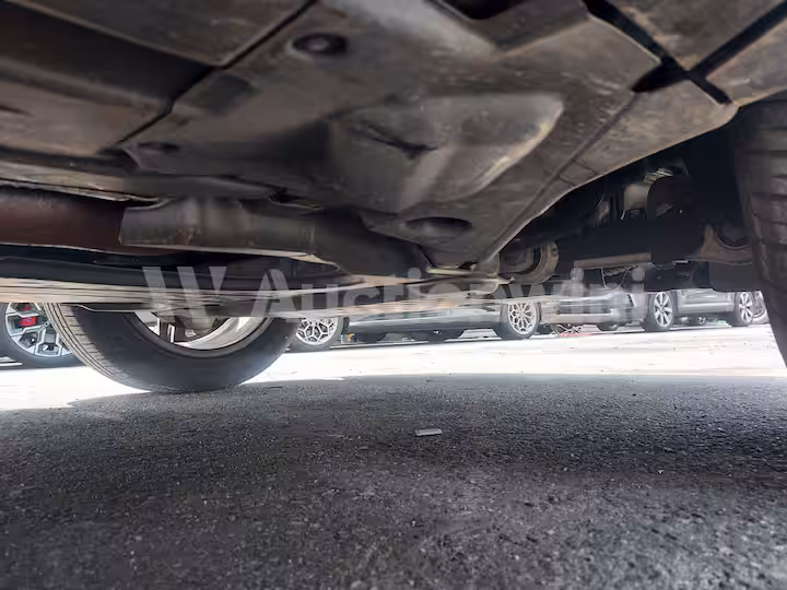 Mercedes Benz GLC Class 2023 — 23