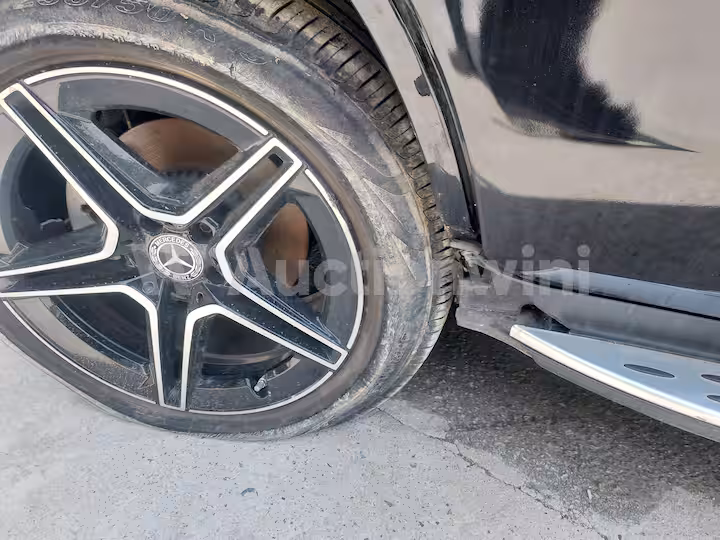 Mercedes Benz GLC Class 2023 — 26