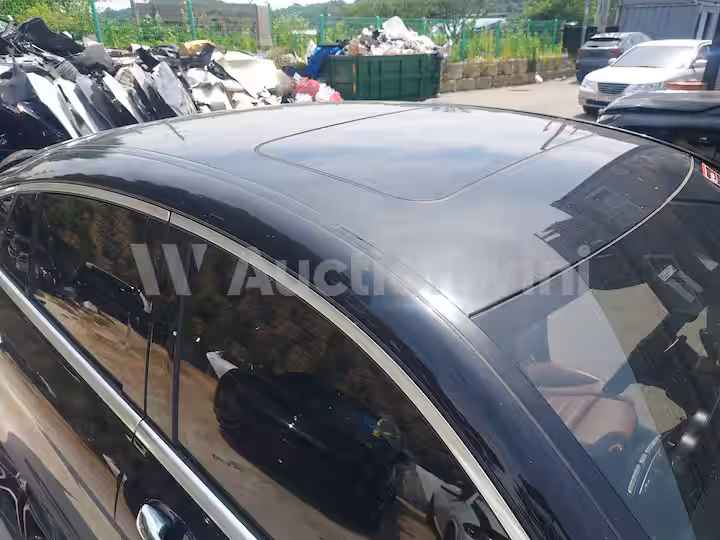 Mercedes Benz GLC Class 2023 — 28