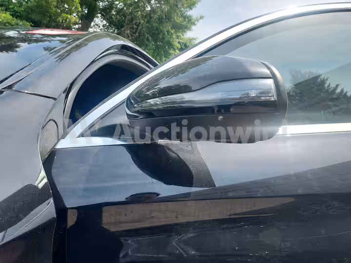 Mercedes Benz GLC Class 2023 — 30