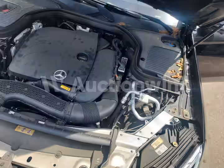 Mercedes Benz GLC Class 2023 — 33