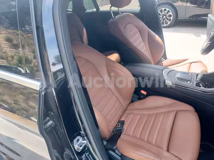 Mercedes Benz GLC Class 2023 — 37