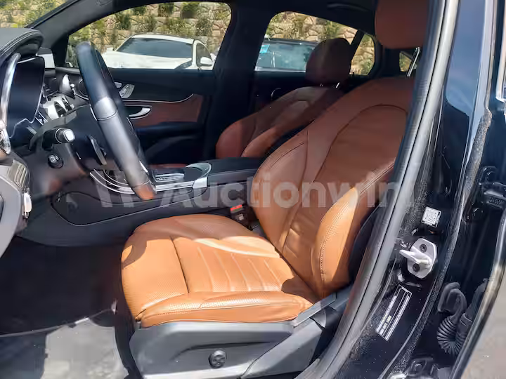 Mercedes Benz GLC Class 2023 — 44