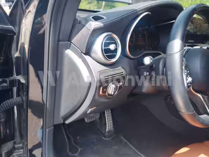 Mercedes Benz GLC Class 2023 — 49