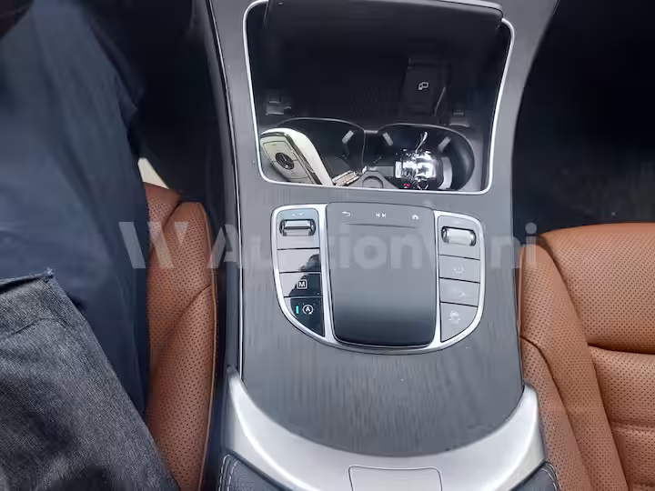 Mercedes Benz GLC Class 2023 — 55