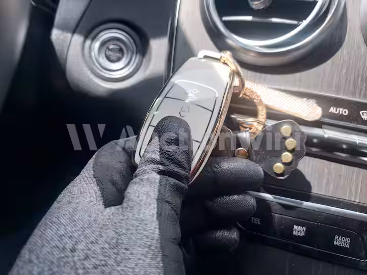Mercedes Benz GLC Class 2023 — 59