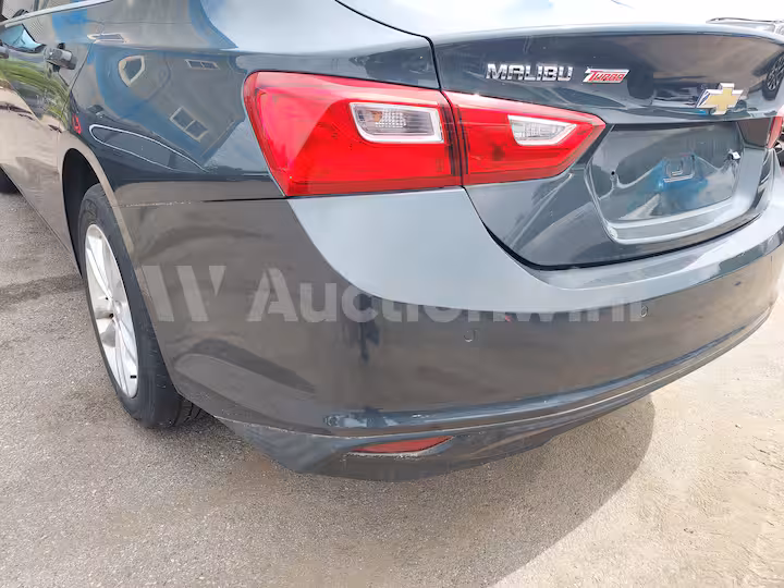 Chevrolet Malibu 2017 — 12