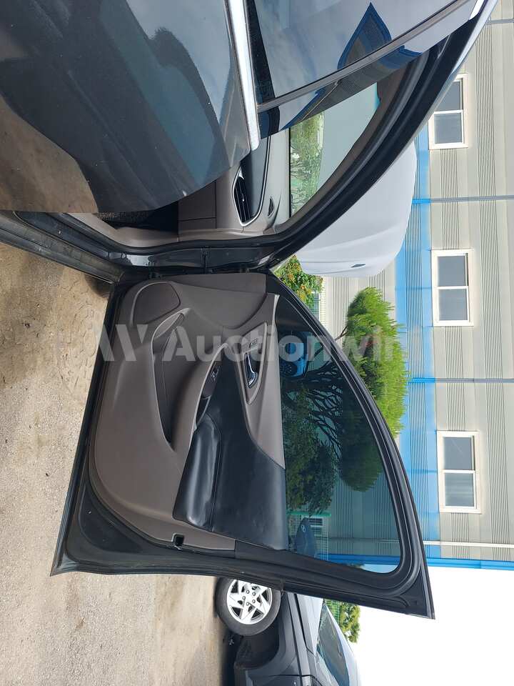 Chevrolet Malibu 2017 — 25