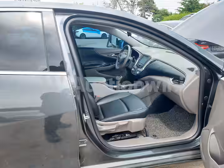 Chevrolet Malibu 2017 — 26
