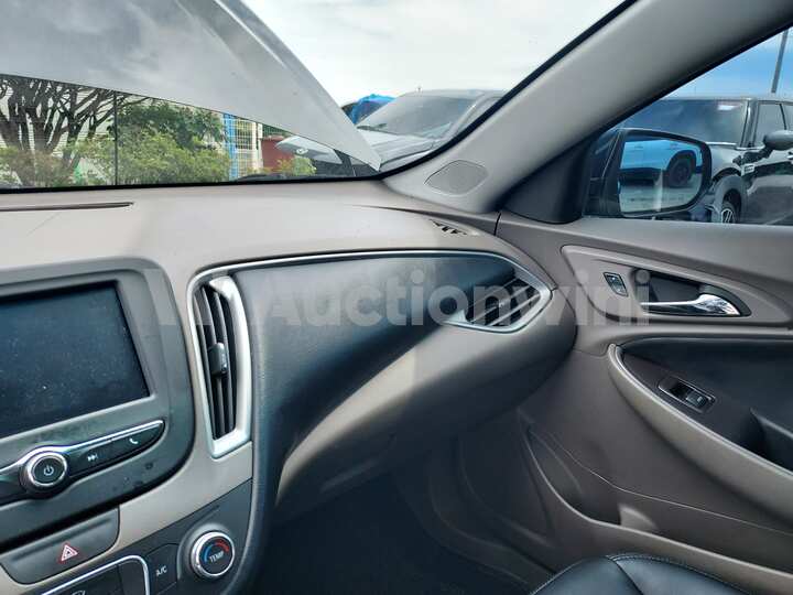 Chevrolet Malibu 2017 — 41